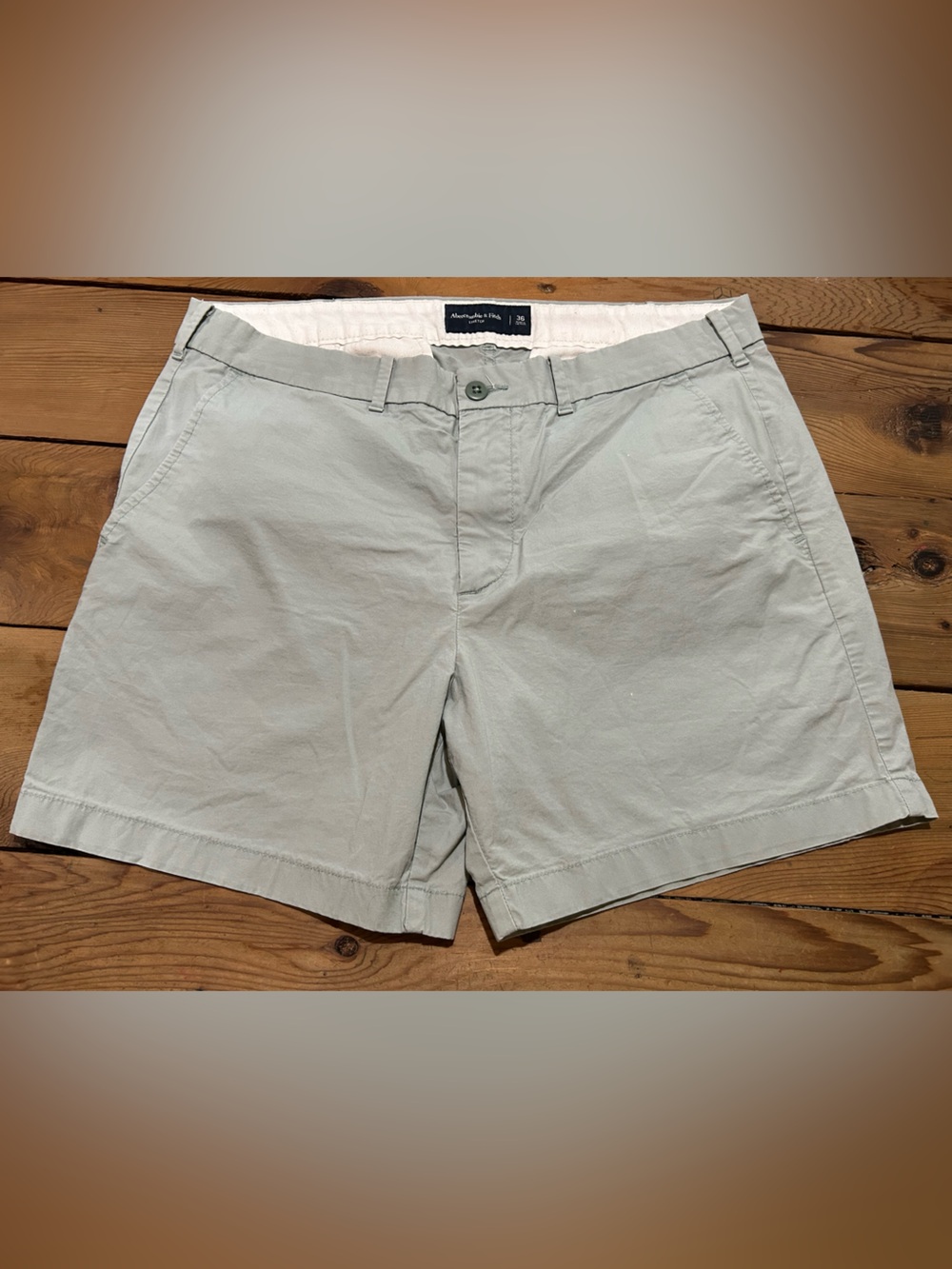 Abercrombie & Fitch Men’s Flat Front Shorts in Light Gray